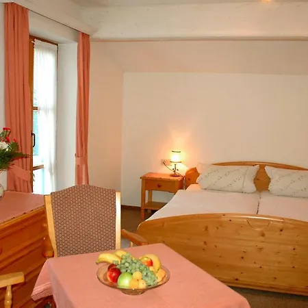 Alter Ziehbrunnen Guest house